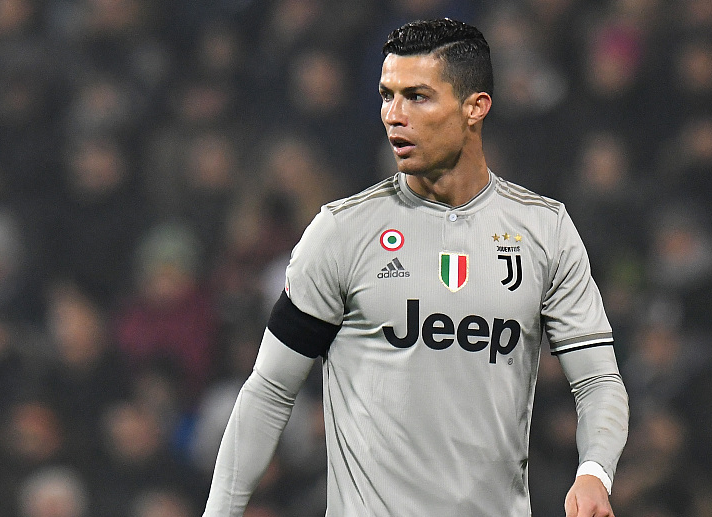 以其卓越的 以其卓越的